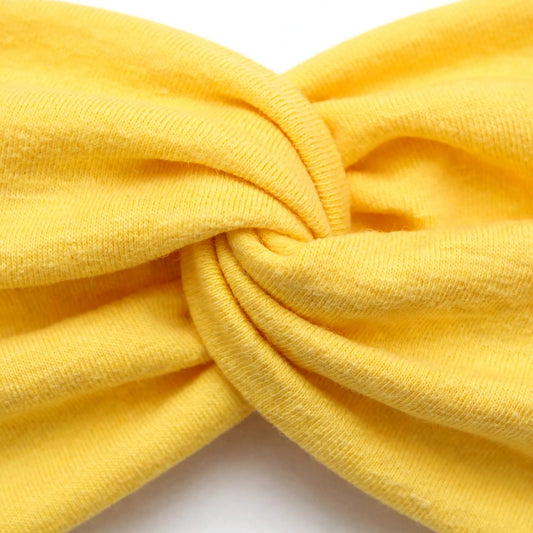 Diadema Amarillo Nudo Torcido | Tela Suave Ancha